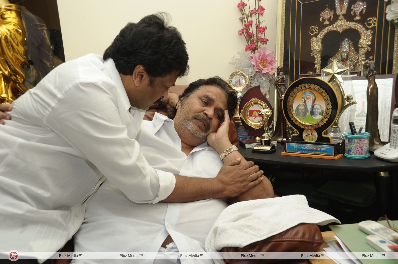 Dasari Padma Funeral and Condolences Pictures | Picture 112294